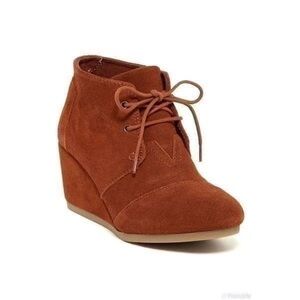 Toms Kala Desert Rust Brown Suede Wedge Ankle Boots EUC Size - 9